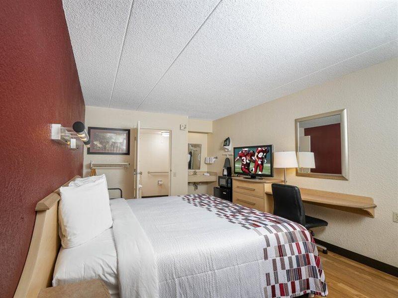 Red Roof Inn Tampa Fairgrounds - Casino Mango Exterior photo